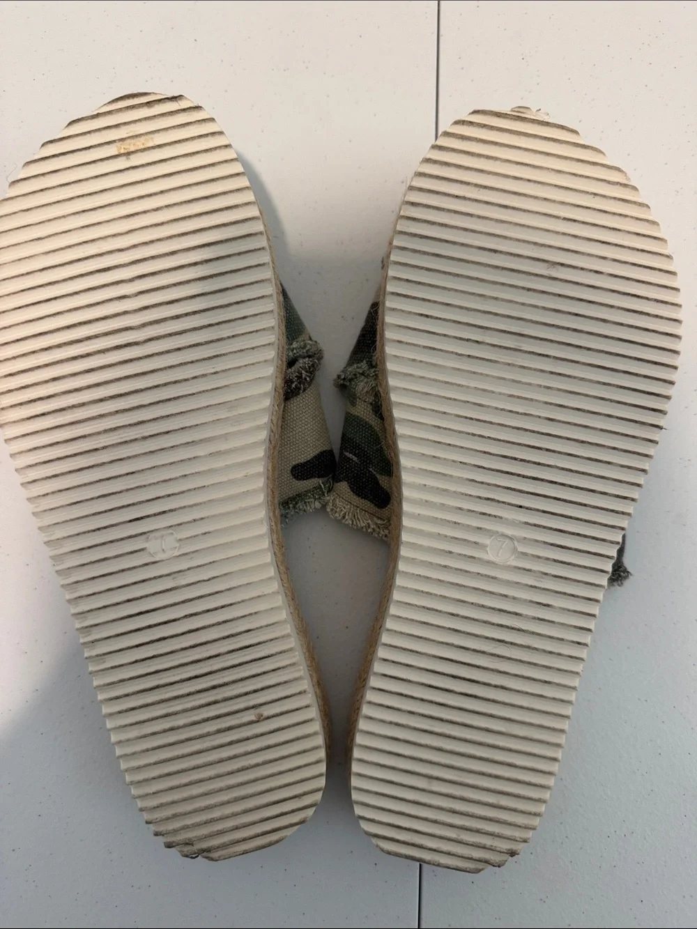 NAHLO Kamala Camo Print Yoga Mat Platform Espadrilles Slides size 7
